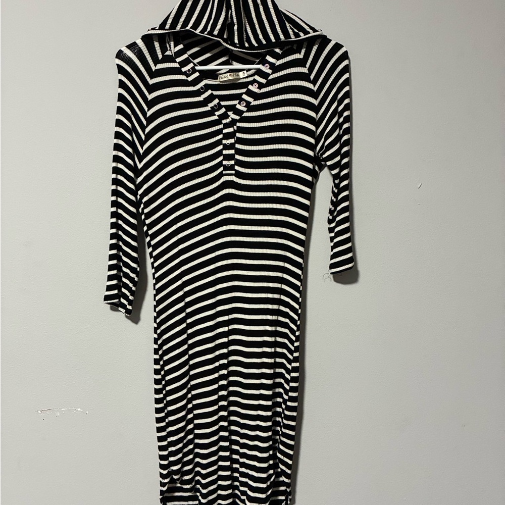 Heart Hips Black & White Striped Midi Hooded Dress